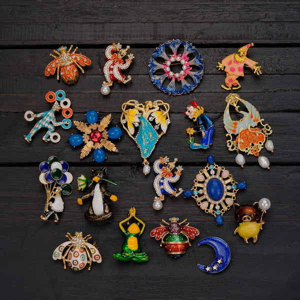 Shmik New Creative Women Baroque Enamel Circus Joker Badges Brooch