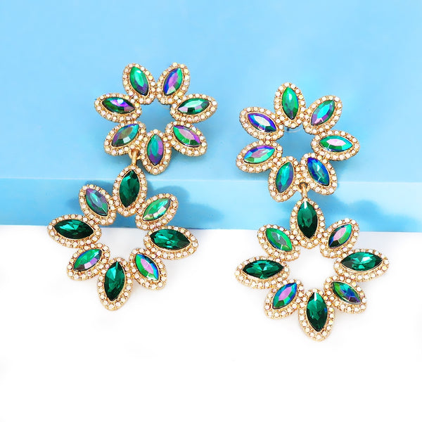 Nuevos pendientes largos con flores de cristal de alta calidad con cristales de imitación multicolor.