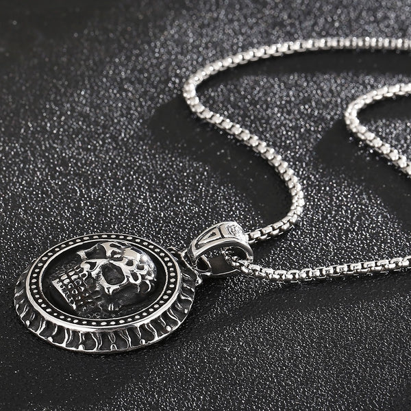 Collares colgantes con cabeza de león y calavera punk para hombre