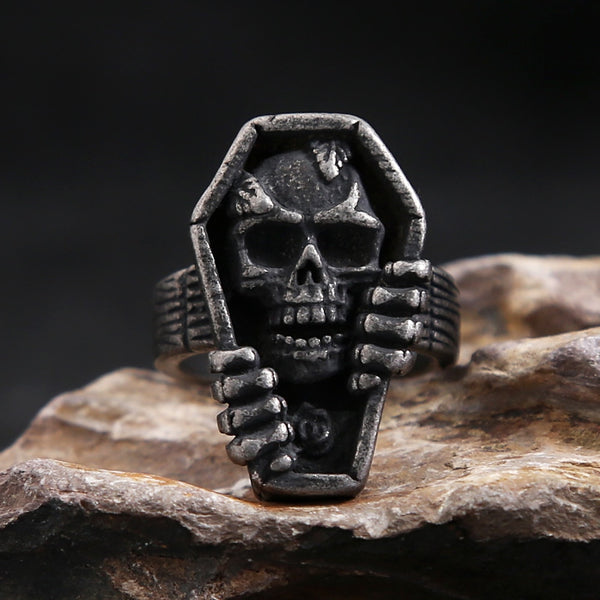 Anillo punk vintage de acero inoxidable con calavera de vampiro negra para hombre