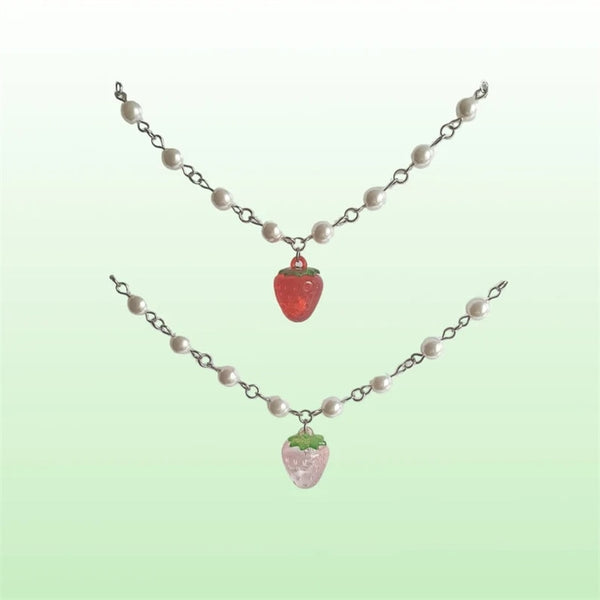 Collar rosario de fresa roja y rosa con dije de corazón y perlas, hecho a mano