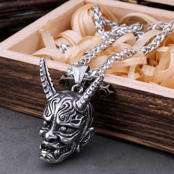 Collar gótico japonés con calavera fantasma enojada para hombre, estilo hip hop, con colgante de calavera fantasma.