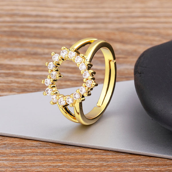 Nuevo anillo de moda con forma de corazón y circonita cúbica de cobre y cristal brillante para mujer