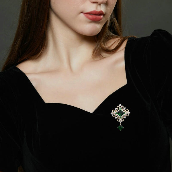 Vintage Copper Micro Inlaid Cubic Zirconia Chinese Style Chinese Knot Brooch