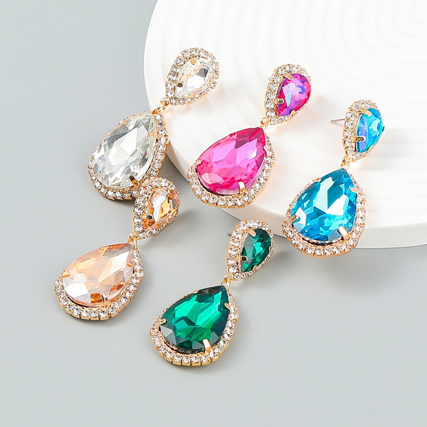 Pendientes Pauli Manfi sencillos de metal, vidrio y diamantes de imitación, con estilo informal para fiestas y con estilo.