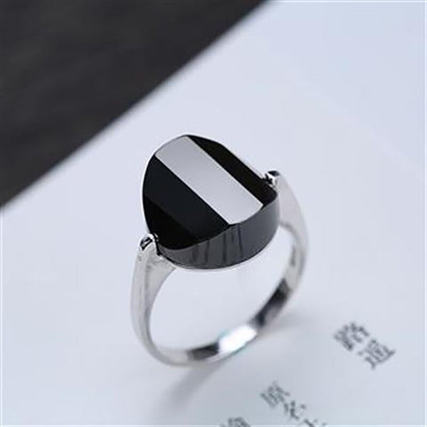 Anillo único, creativo y original hecho a mano para asistir a la fiesta de cóctel.