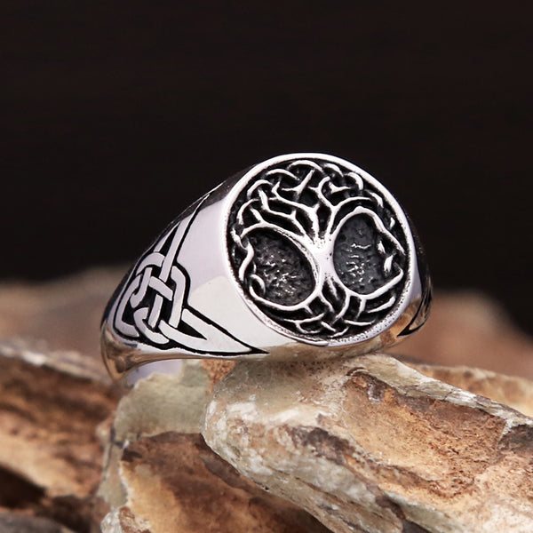Anillo de acero inoxidable con diseño de árbol de la vida vikingo vintage con nudo celta nórdico para hombres y mujeres.