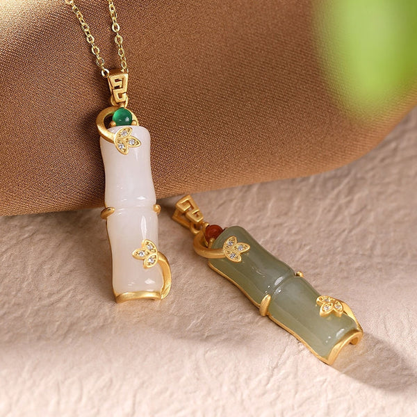 Collar con colgante de bambú y jade blanco hetiano natural con incrustaciones de oro antiguo