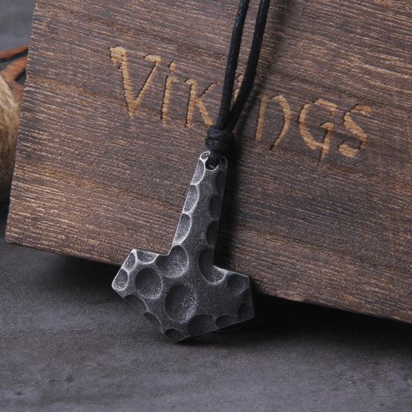 Collar Mjolnir del martillo de Thor de Never Fade Man Gray