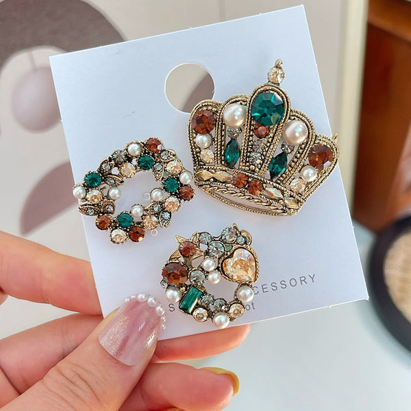New Fashion Small Fragrance Retro Pearl Crown Brooch Pin Women Men