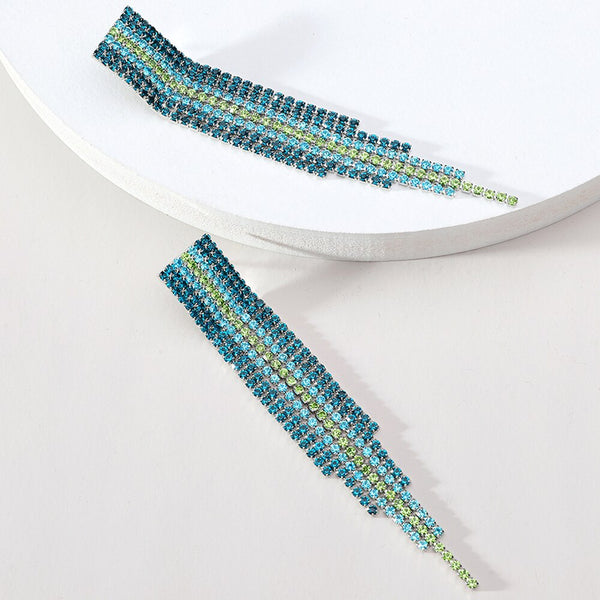 Elegantes pendientes largos colgantes con cadena de borlas de cristal a la moda para mujer