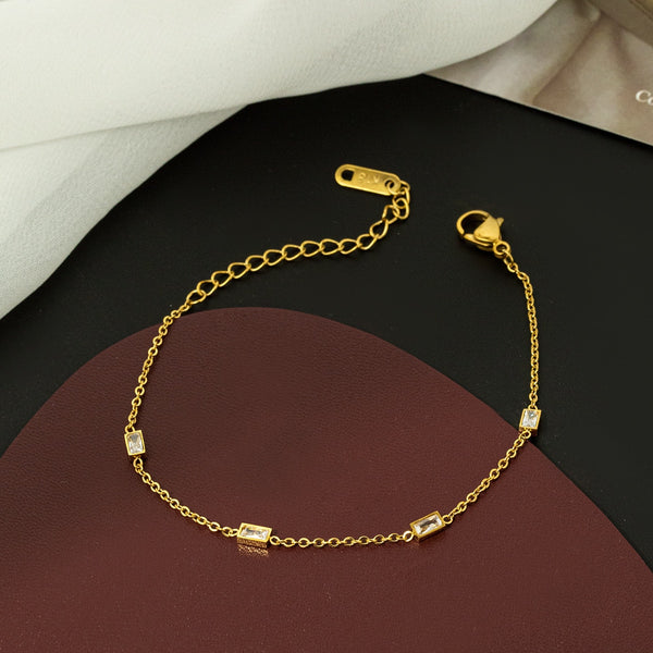 Nueva joyería de moda de lujo con dijes cuadrados de geometría de circonita, pulseras y colgantes.