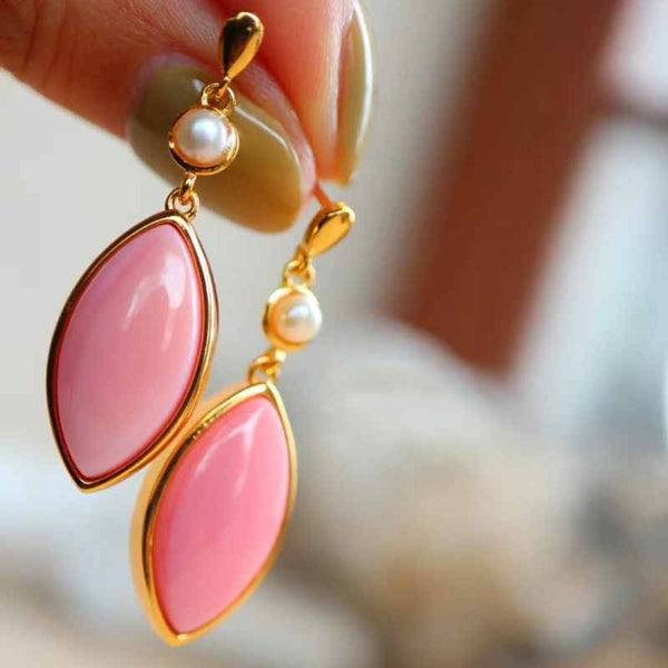 Nuevos pendientes rosas para mujer.
