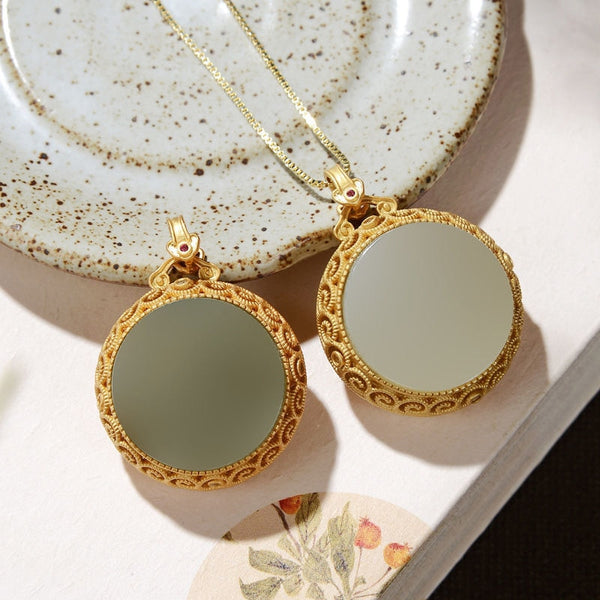Nueva caja de bolsita hueca de jade hetiano con incrustaciones de oro antiguo que se puede abrir para colgar collares