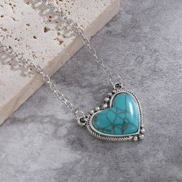 Collar de corazón vintage con piedra turquesa de imitación, joyería bohemia para mujer, colgante
