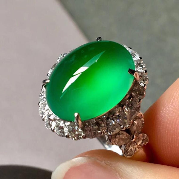 Anillo de compromiso con crisoprasa de especies de hielo natural