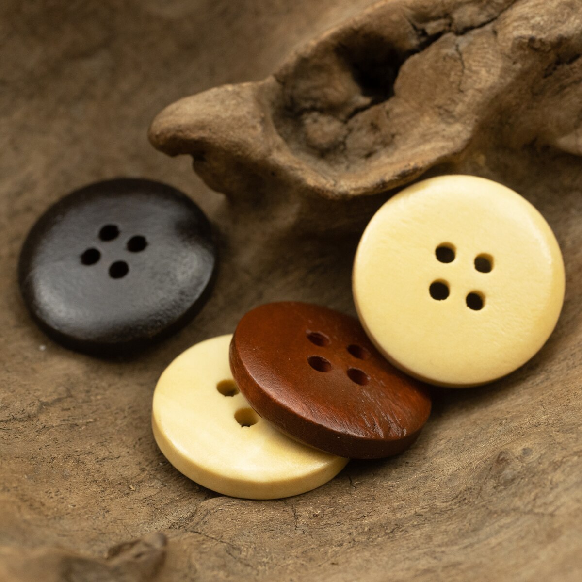 10pcs/lot Retro Wooden Buttons for Clothing With Round Rim Natural Sewing Accessories
