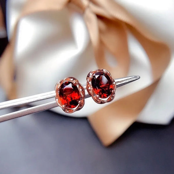 Pendientes geométricos de rubí con incrustaciones de plata de diseño original para mujer
