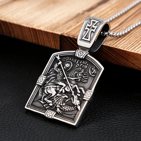 Collar con colgante de la Biblia con la espalda de guerrero sagrado de metales pesados ​​para hombre