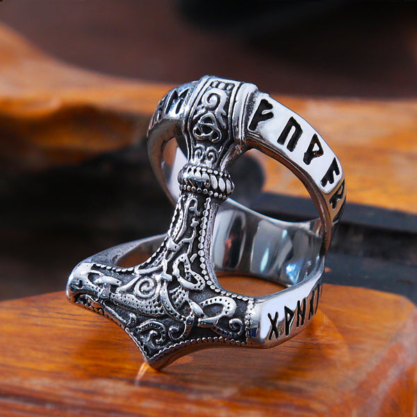 Anillo vikingo vintage con martillo de Thor y runas nórdicas de Odín para hombre