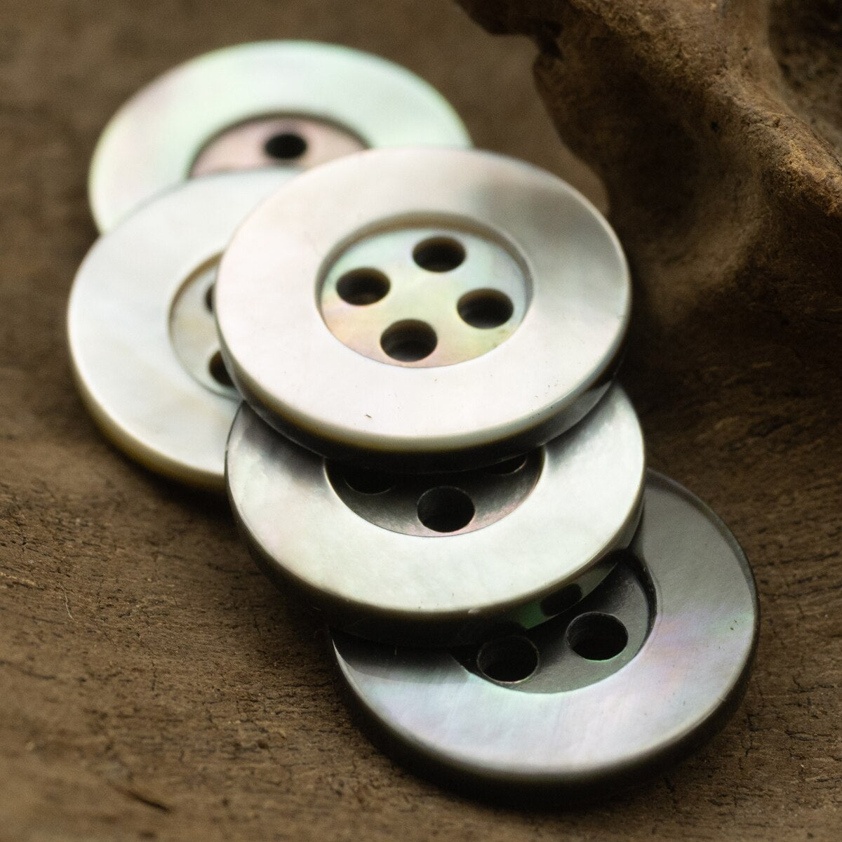 Colorful Frame Black Shell Buttons For Luxury Suit Shirt Knitwear Sewi ...