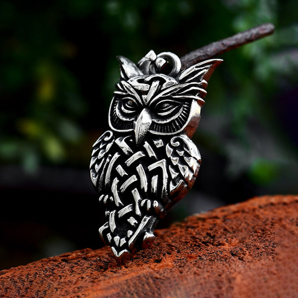 Nuevo collar con colgante de búho vikingo vintage de acero inoxidable estilo punk para hombre.