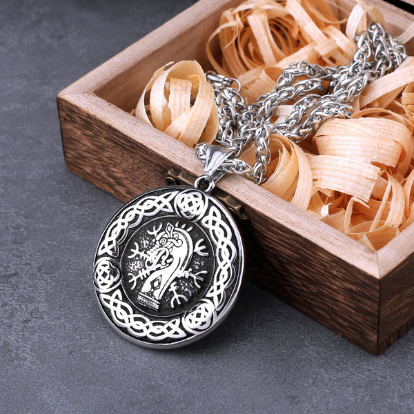 Collar vikingo de acero inoxidable con el árbol de la vida y el talismán de la runa del casco para hombre.