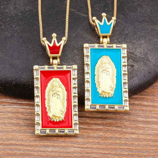 Collar con colgante de cristal de la Virgen María con incrustaciones de corona de esmalte de lujo ligero en 5 colores y goteo de aceite