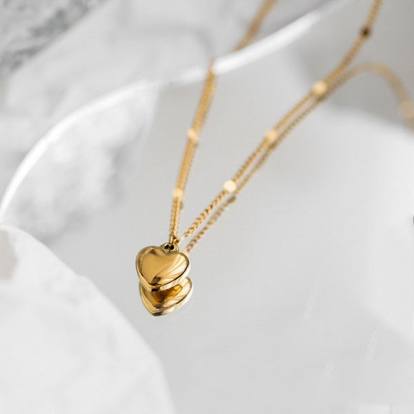 Collar con colgante de corazón de acero inoxidable para mujer