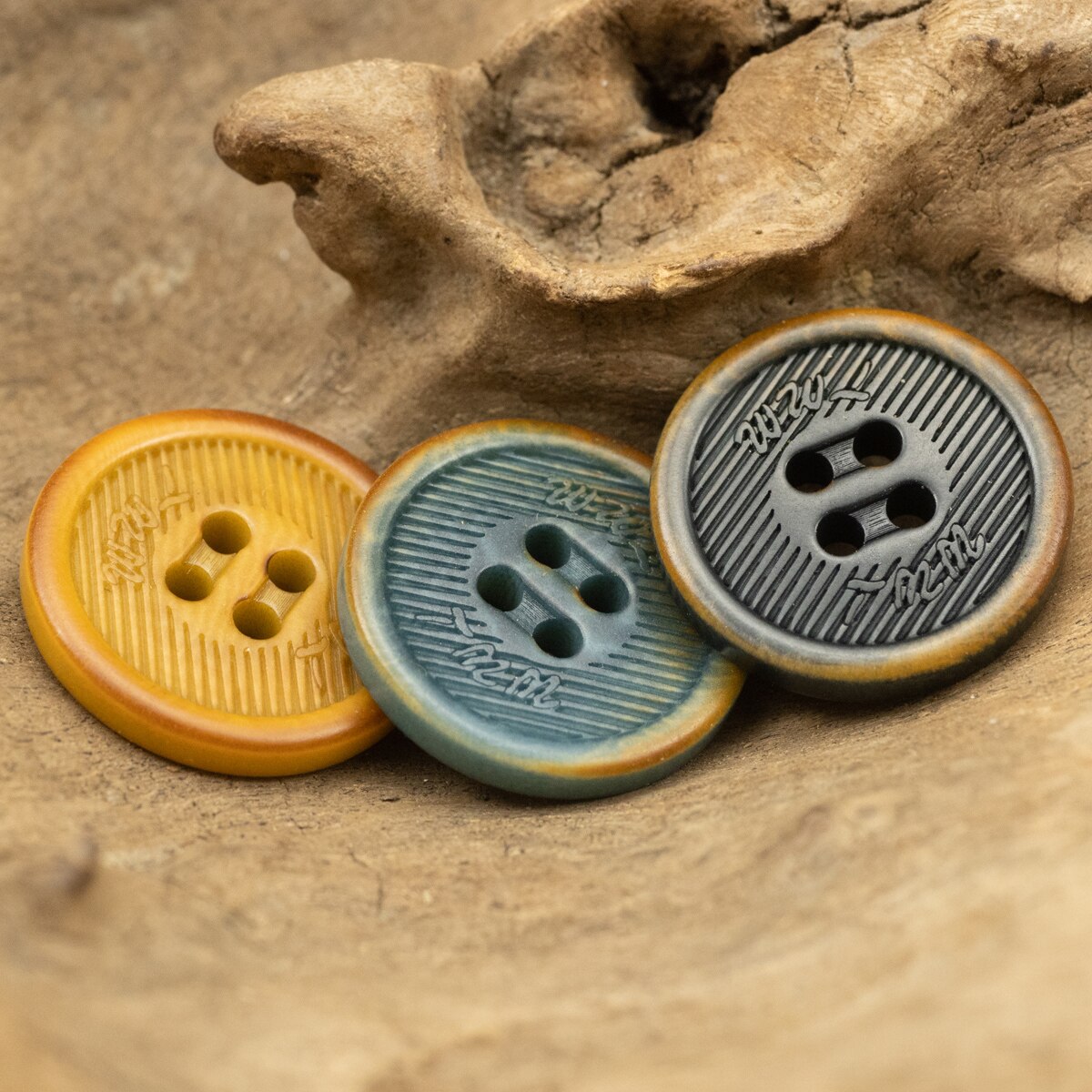 6pcs LA Summer Vintage Round Buttons