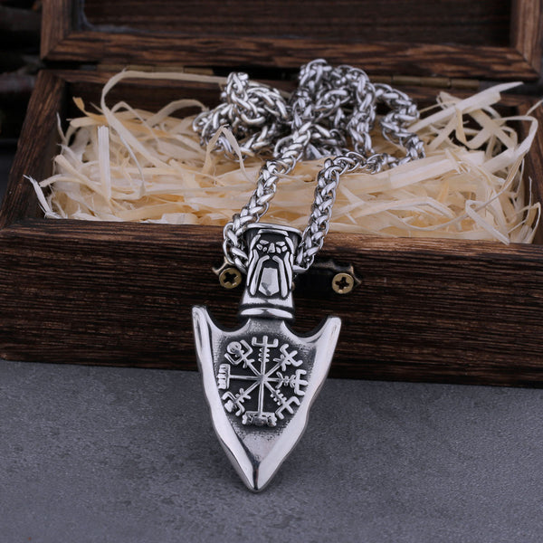Collar de acero inoxidable con brújula, señal de carretera vintage, casco vikingo y lanza para hombre