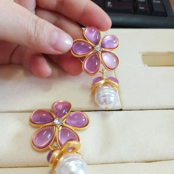 Hermosos aretes colgantes de perlas y flores de cristal rosa para mujer