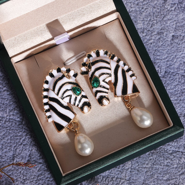 Fashion Zebra Head Shape Drop Earrings Women Black/White Color Animal Earring