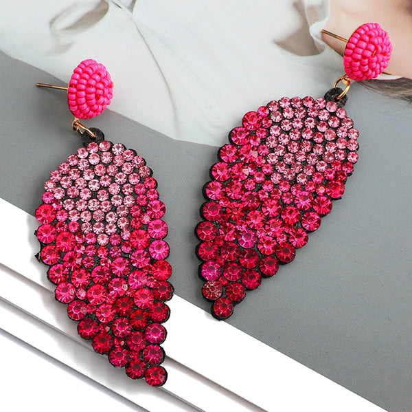 Elegantes pendientes colgantes de hojas de cristal rojo rosa para mujer