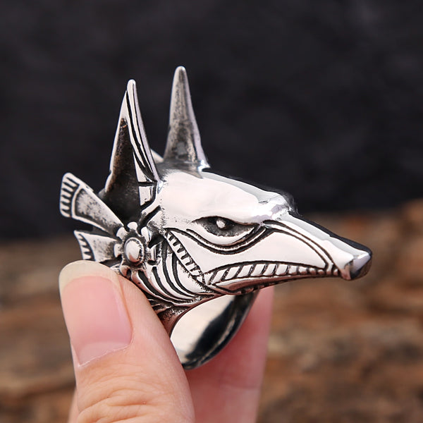 Anillo punk vintage egipcio con el dios Anubis para hombre