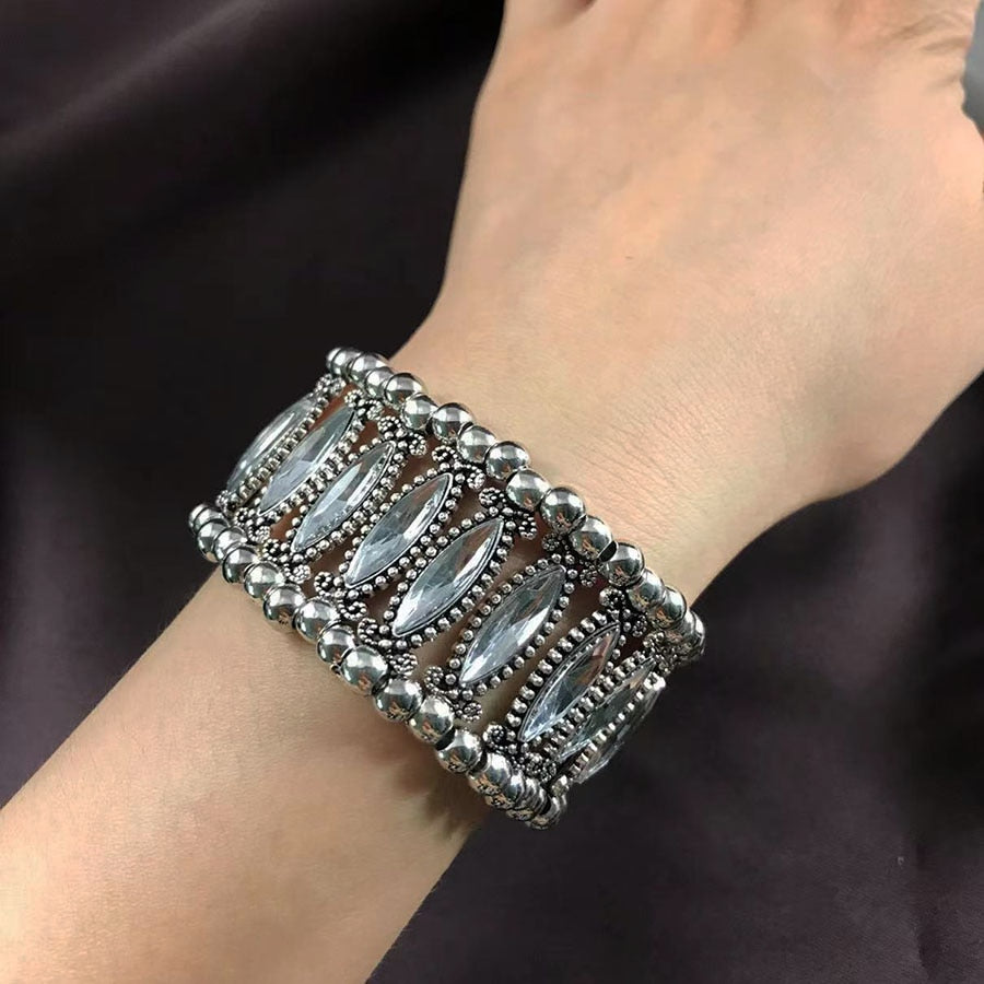 ashion women bracelet antique color hollow pattern inlaid crystal diamond bracelet