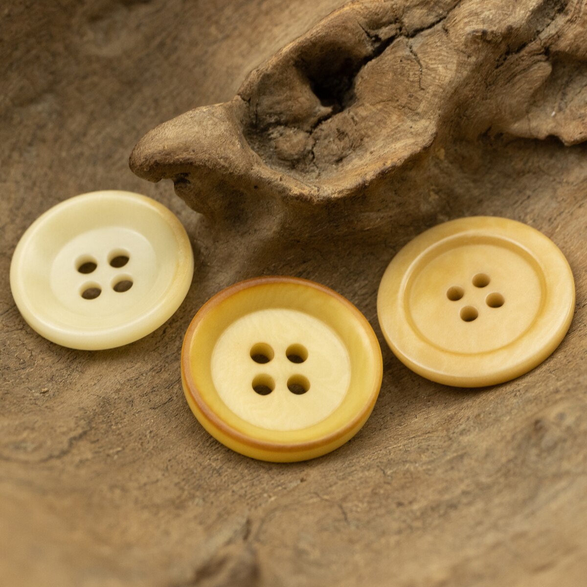 8pcs Yellow Beige Natural Corozo Buttons
