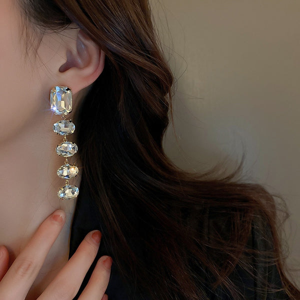Nuevos pendientes largos bohemios con borlas de cristal para mujer
