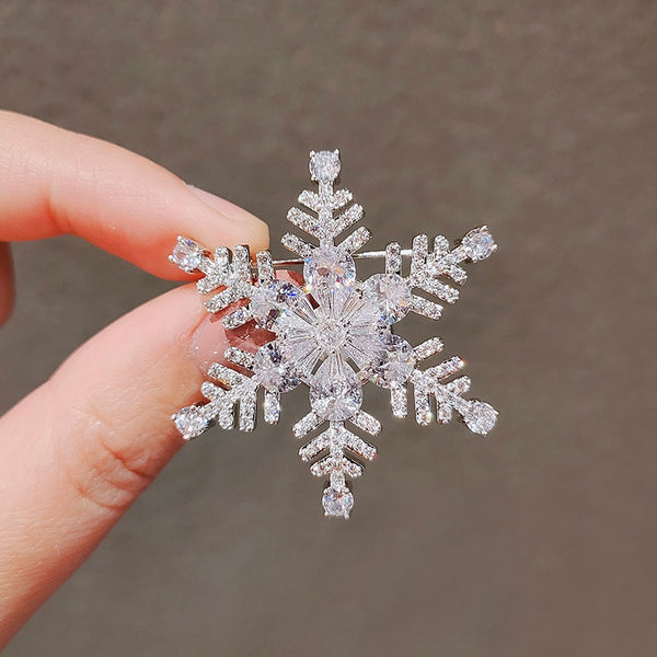 Luxury Micro-encrusted Zircon Snowflake Brooch Cute Fawn Brooches for Women