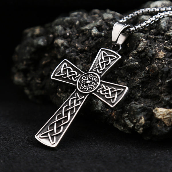 Collar vintage con colgante de nudo celta vikingo de acero inoxidable