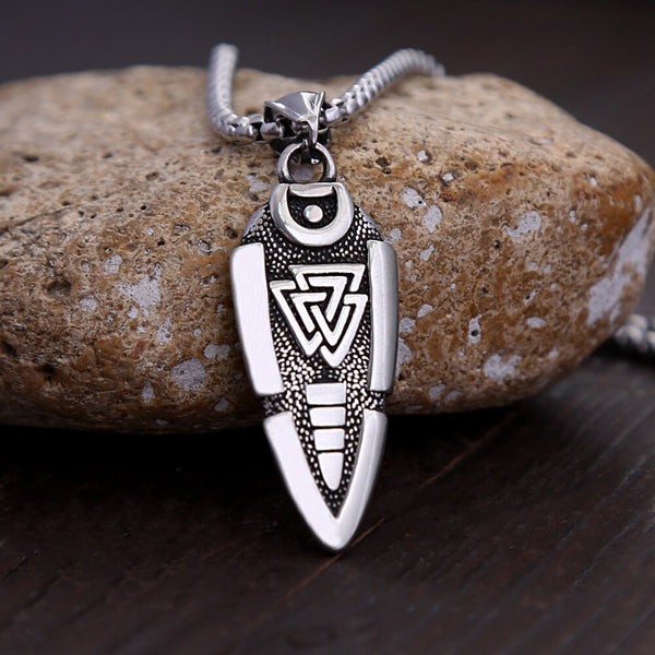Collar con colgante de flecha creativa de acero inoxidable con logotipo de triángulo vikingo retro de moda para hombre