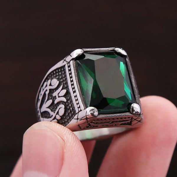 Anillo de acero inoxidable vintage con piedra verde, estilo punk, estilo motero, hecho a mano, con tulipán tallado.