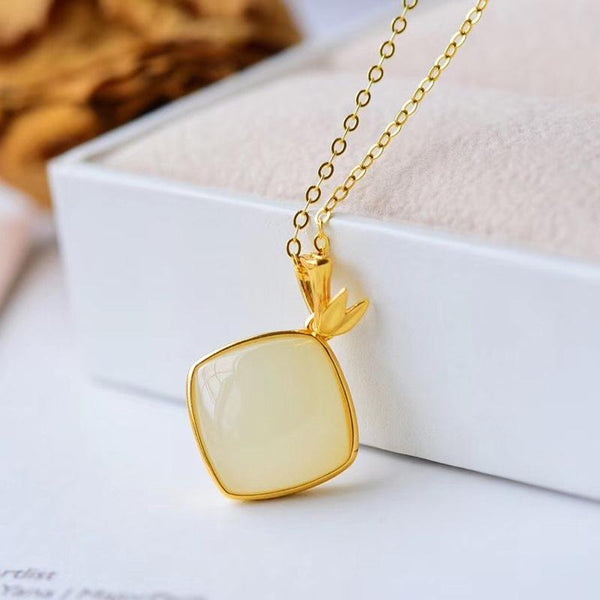 Nuevo collar con colgante de hoja cuadrada de jade blanco hetiano natural con incrustaciones