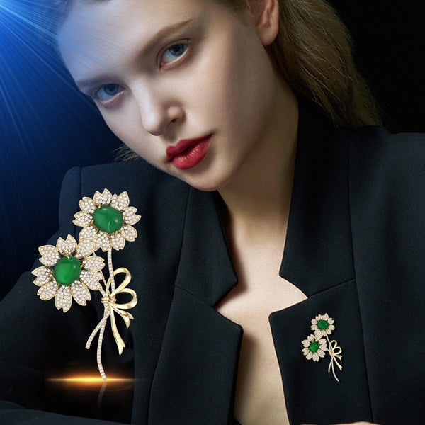 Retro Flower Copper Inlaid Cubic Zirconia Pin Clothing Accessories Exquisite Gifts