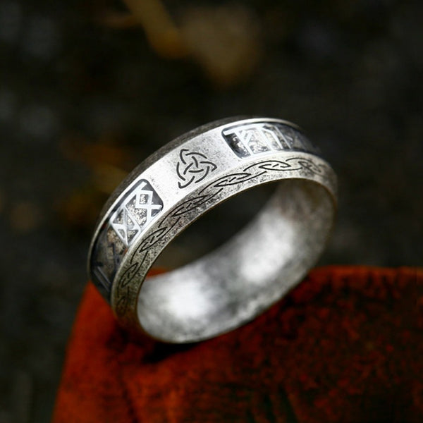 Nuevo anillo vikingo de acero inoxidable sencillo para hombres y mujeres.