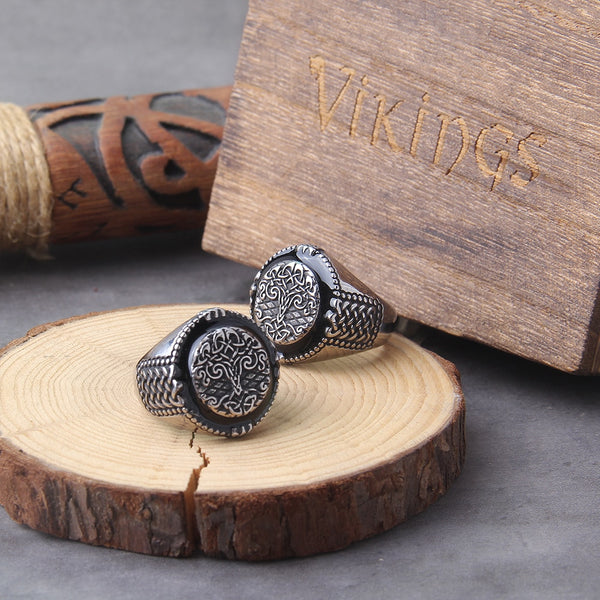 Anillo de acero inoxidable para hombre, de lujo, con el árbol de la vida tallado y dominante.