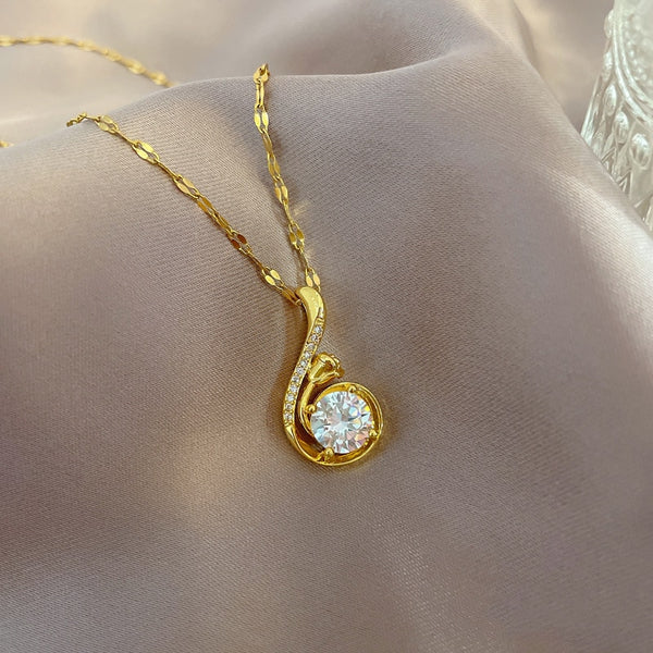 Collar de gota de agua con circonita cúbica brillante de moda para mujer