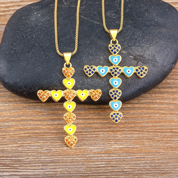 Collar versátil de moda con colgante de cruz de 4 colores y corazón de circonita incrustada