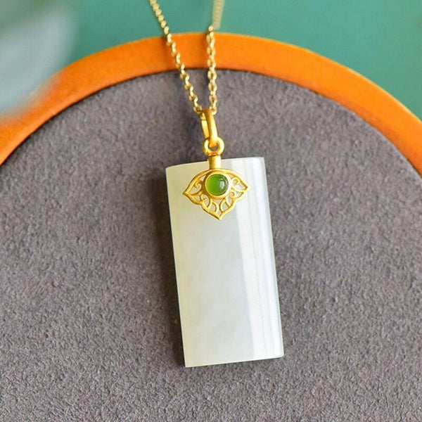 Colgante de collar de jade blanco hetiano natural con incrustaciones de oro antiguo
