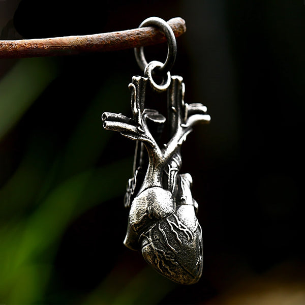 Collar con colgante de corazón estilo punk retro de acero inoxidable 316L para hombres y mujeres